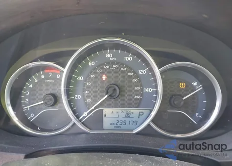 2015 Toyota Corolla L z USA, uszkodzony, nr VIN 5YFBURHE8FP267614